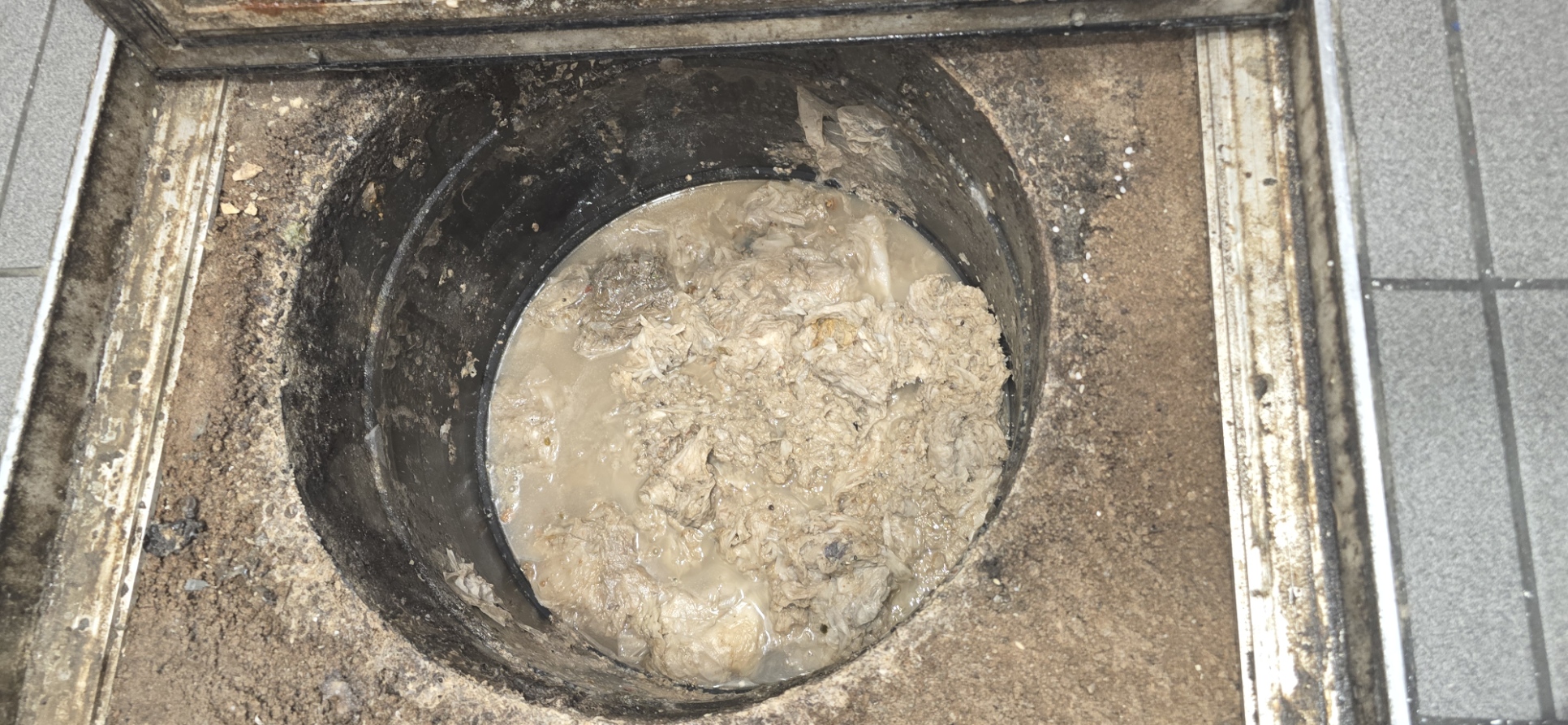 01.) grease and wipes blockage